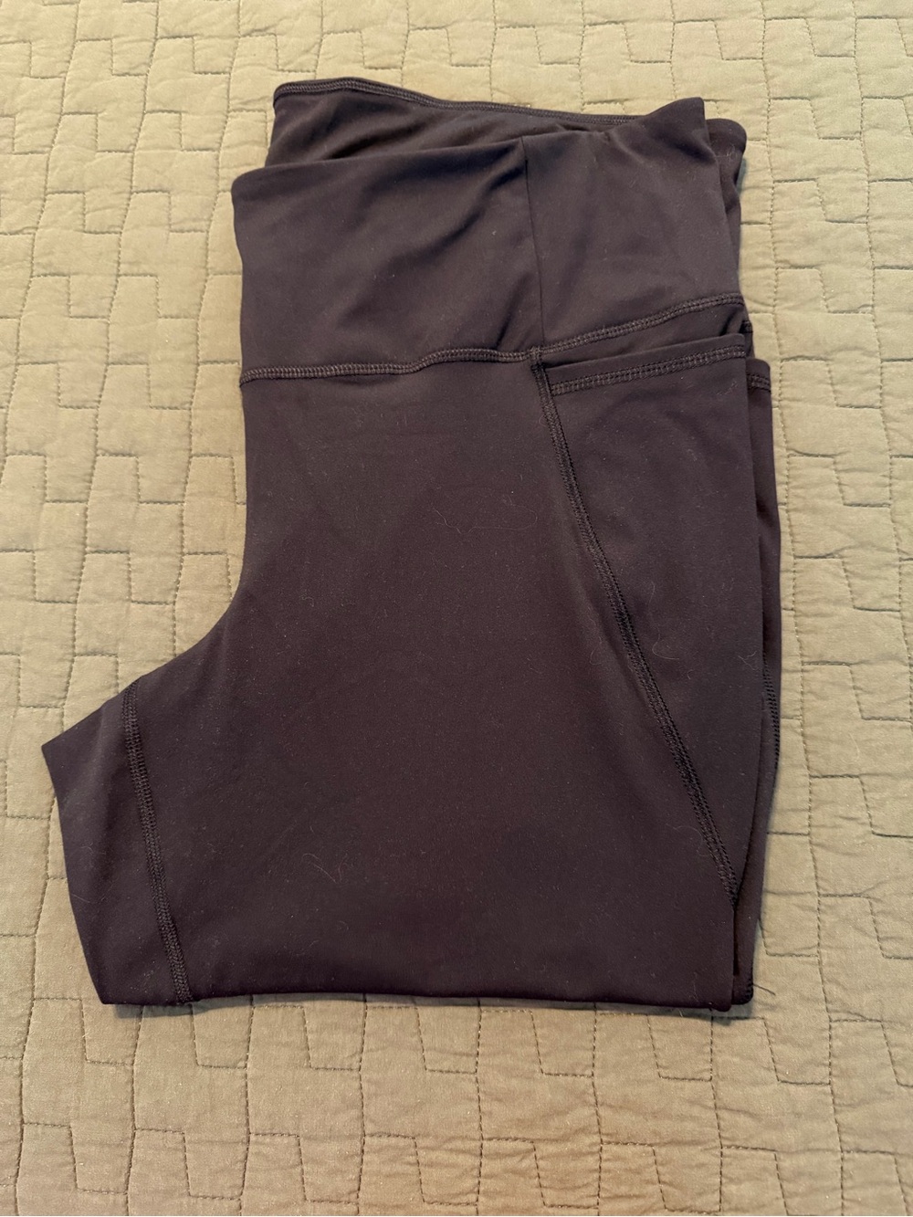 Livi Active by Lane Bryant Black Capris